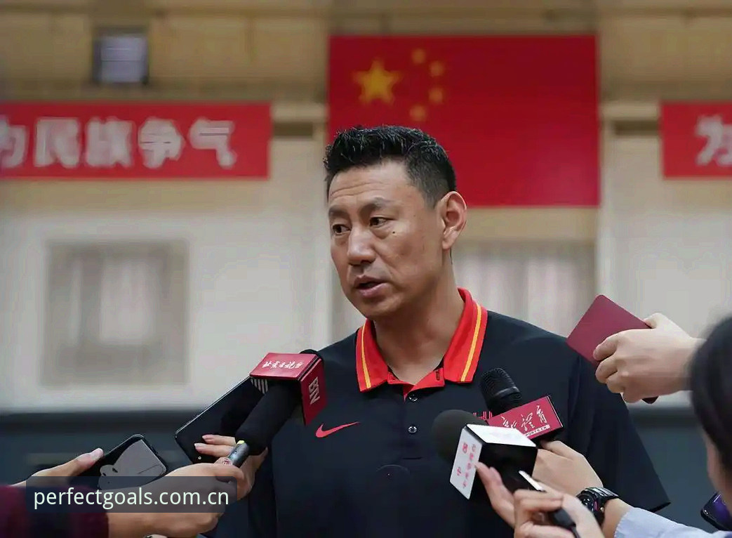 李楠接任北京男篮主帅事件全解析